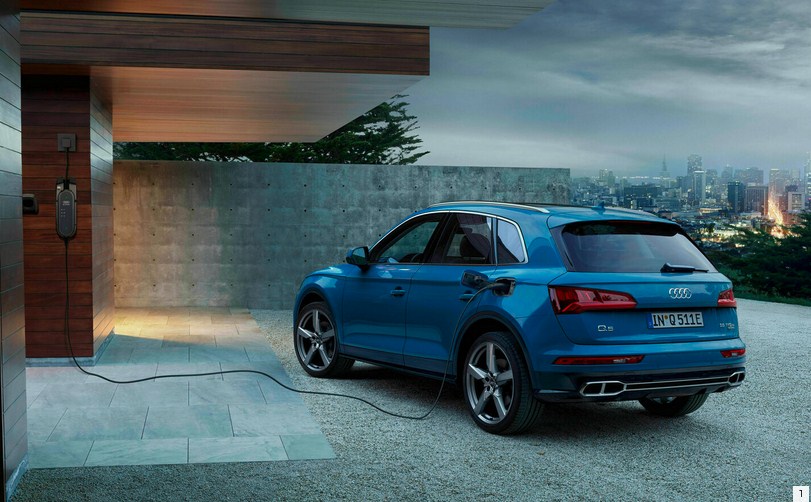 Audi Q5 Hybrid: Tương lai của xe SUV hạng sang