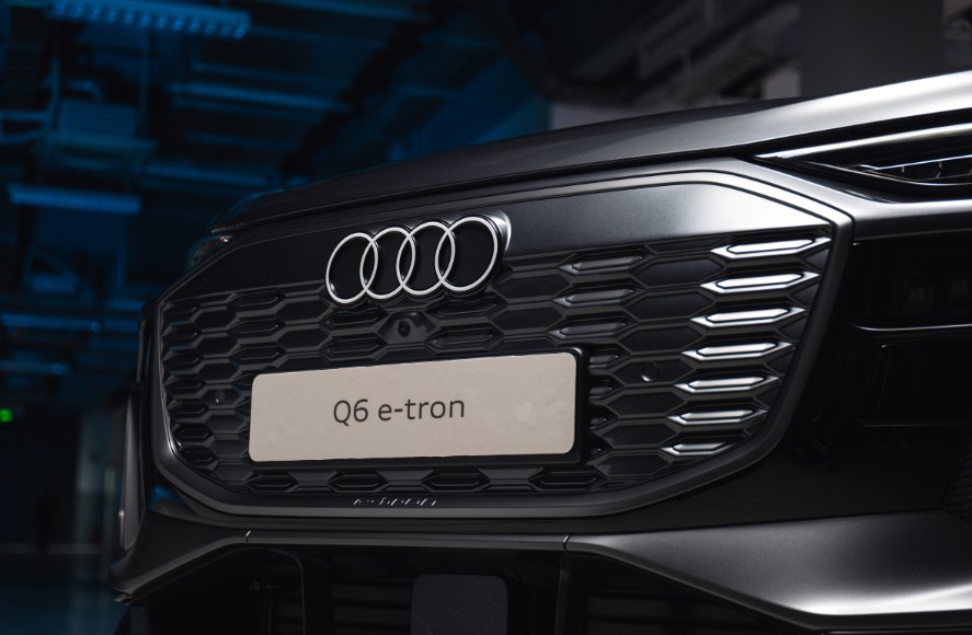 Audi Q6 e-tron 2025