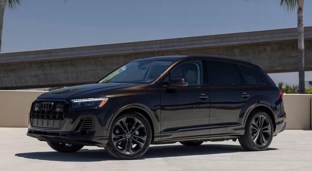 Audi Q7 2025 và các đối thủ trong cùng phân khúc