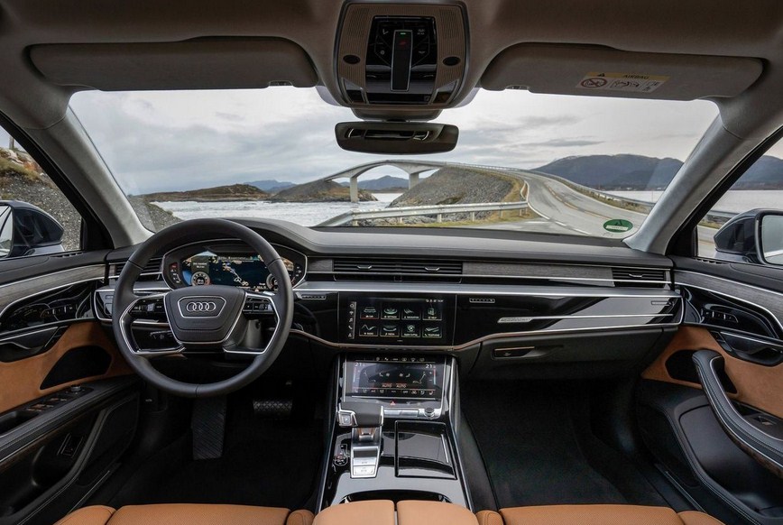 Bảng giá lăn bánh Audi A8 tại Hà Nội: Cập nhật mới nhất