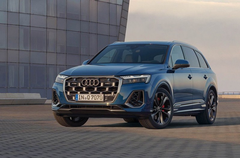 Có 3 tỷ nên mua xe Audi hay Mercedes 7 chỗ?