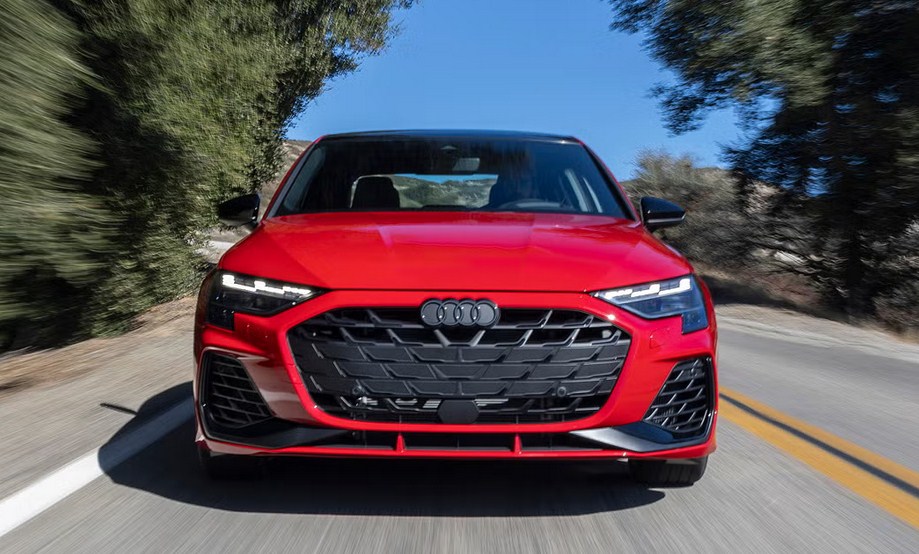 Đánh Giá Chi Tiết Audi S3 và Q3 2026: Chiến Lược "Một Phiên Bản" và Sự Nâng Tầm Đẳng Cấp