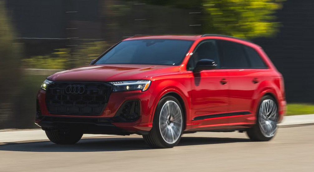 Đánh Giá Chi Tiết Audi SQ7 2026: Khi Sự Thực Dụng Gặp Gỡ Cảm Xúc Thể Thao