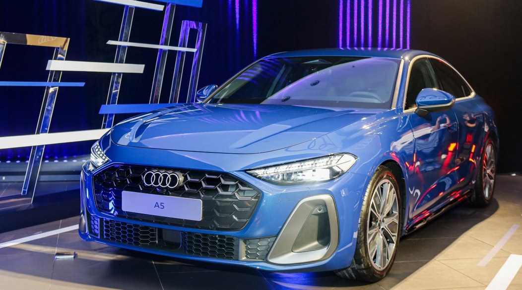 Đánh giá Audi A5 2026: Giá bán mới nhất và So sánh với BMW 4 Series