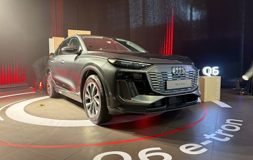 Đánh giá Audi Q6 e-tron 2026: Công nghệ xe điện mới nhất – “Phòng khách kỹ thuật số” trên nền tảng 800V