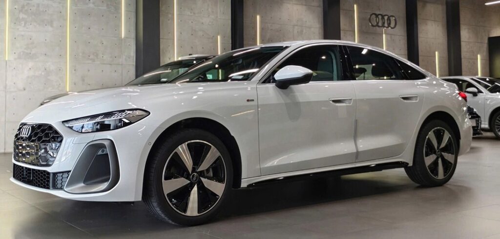 Giá Lăn Bánh Audi A5 Tháng 1/2026 Tại Hà Nội Và Đánh Giá Chi Tiết