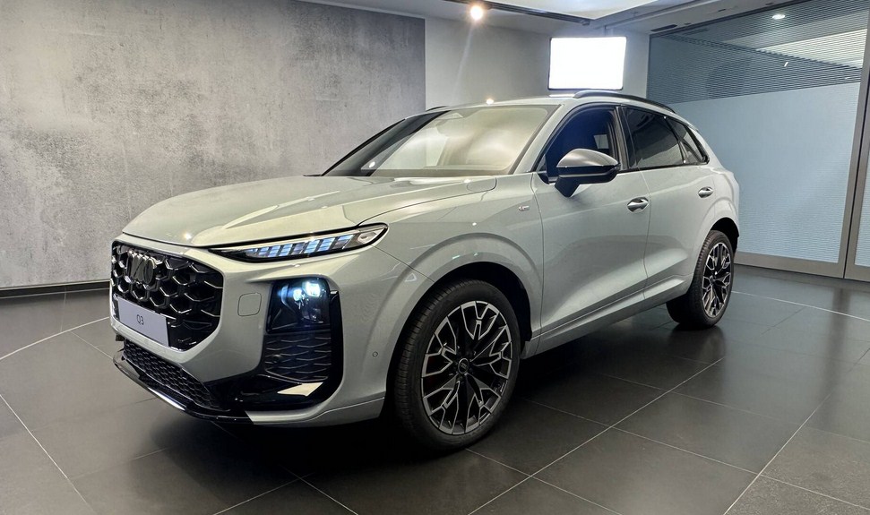 Giá Lăn Bánh Audi Q3 Tháng 1/2026 Tại Hà Nội Và Đánh Giá Chi Tiết