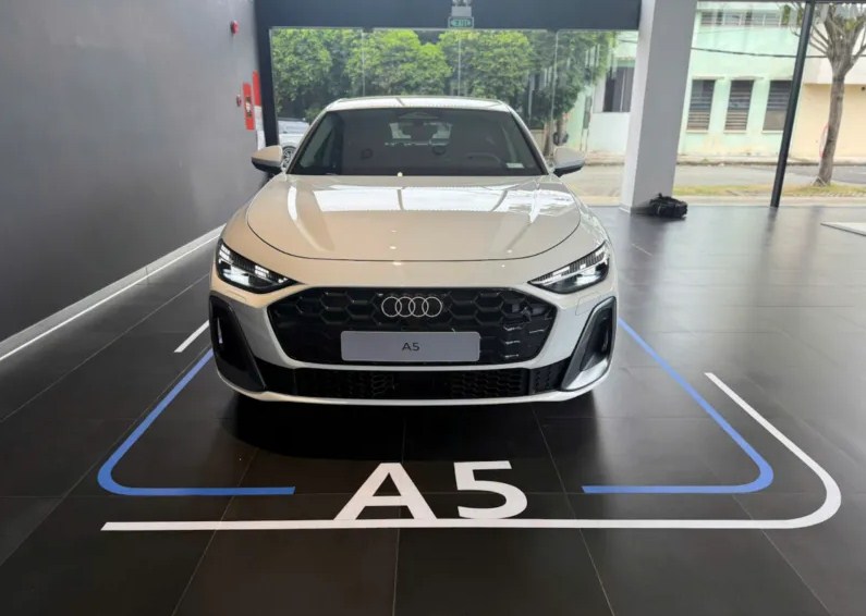 Giá lăn bánh Audi A5 tại Hà Tĩnh cập nhật mới nhất 2026 – “Tuyệt tác” Coupe Đức giữa miền gió Lào, chinh phục mọi cung đường từ biển Thiên Cầm đến đại ngàn Vũ Quang