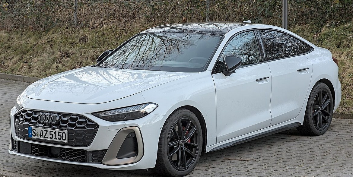 Giá xe Audi A5 2026 lăn bánh và chương trình ưu đãi tháng này