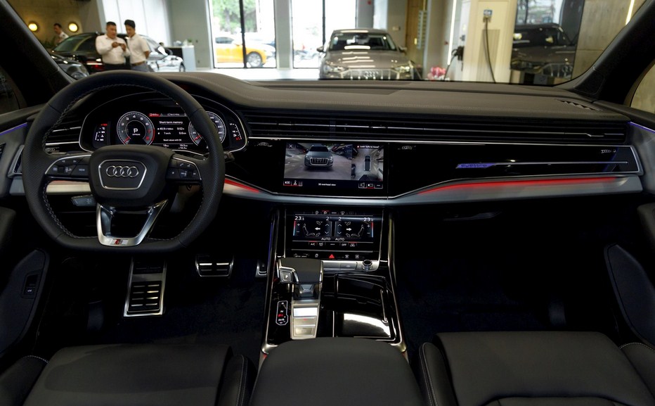 Màu sắc nội ngoại thất của Audi Q7 có bao nhiêu tùy chọn ?