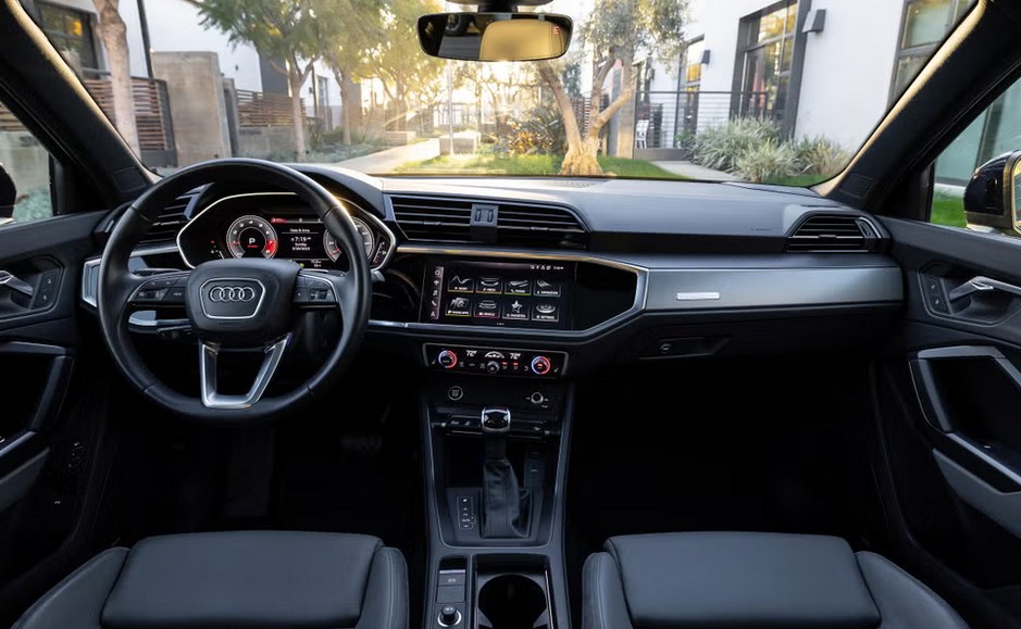 Mức tiêu thụ nhiên liệu của Audi Q3 2025 là bao nhiêu lít/100km?