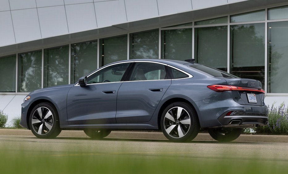 Trải Nghiệm Nội Thất Audi A5 2026 – Trẻ Trung Hay Vẫn Thiên Về Doanh Nhân?